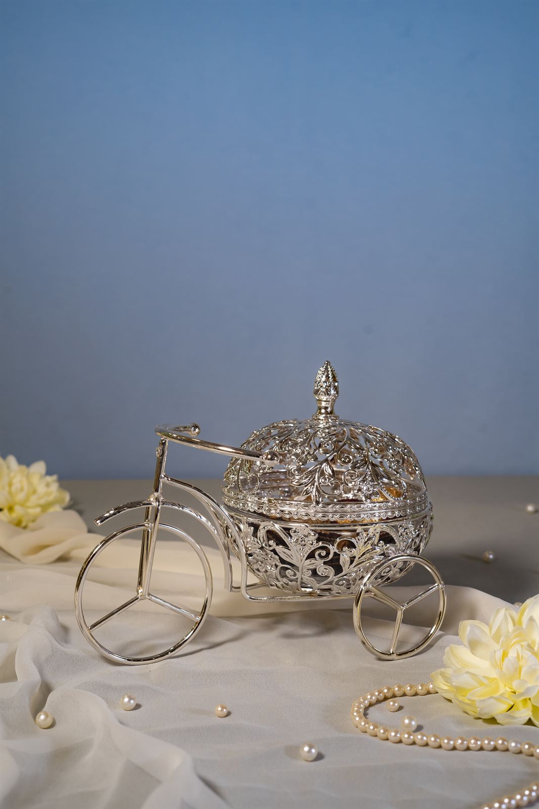 Silver filigree tricycle bonbonniere